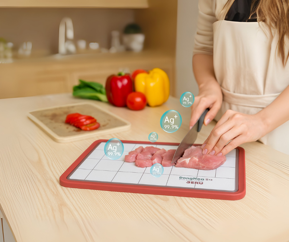 Nên sử dụng dòng thớt nhựa nào cho gia đình?